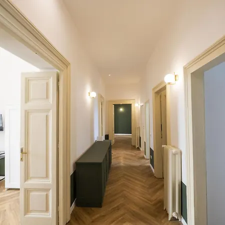 Apartment Barberini Grand Retreat With Terrace Rome