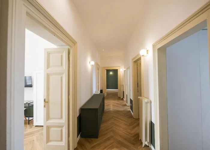 Διαμέρισμα Barberini Grand Retreat With Terrace Ρώμη